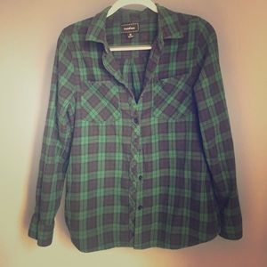 Confess green plaid shirt